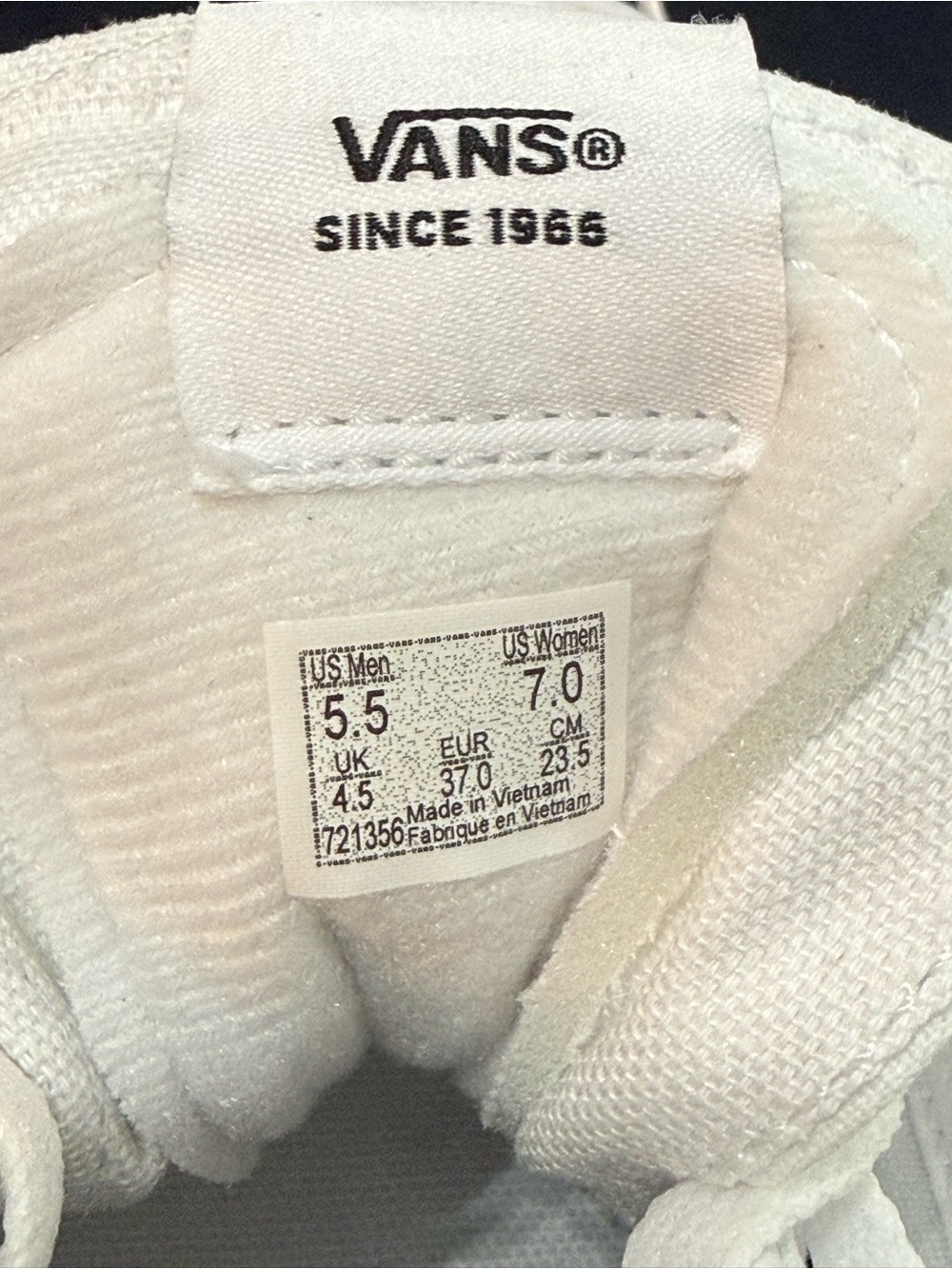 Sk8-Hi Shoe - Picture 2 of 5